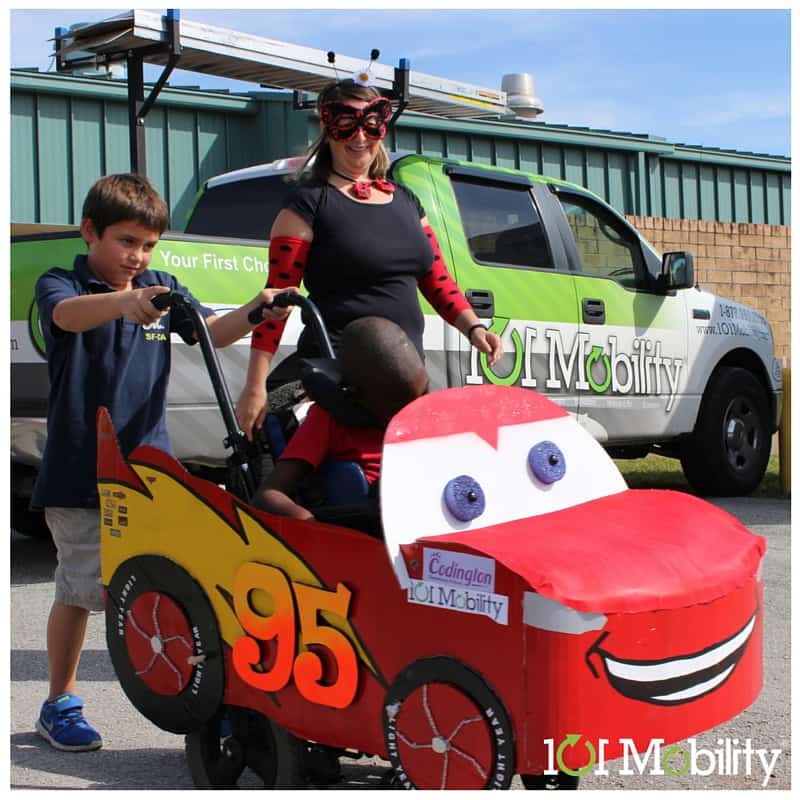 mom and two kids with cars design wheelchair