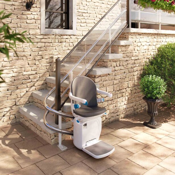 handicare 4000 outdoor stairlift.